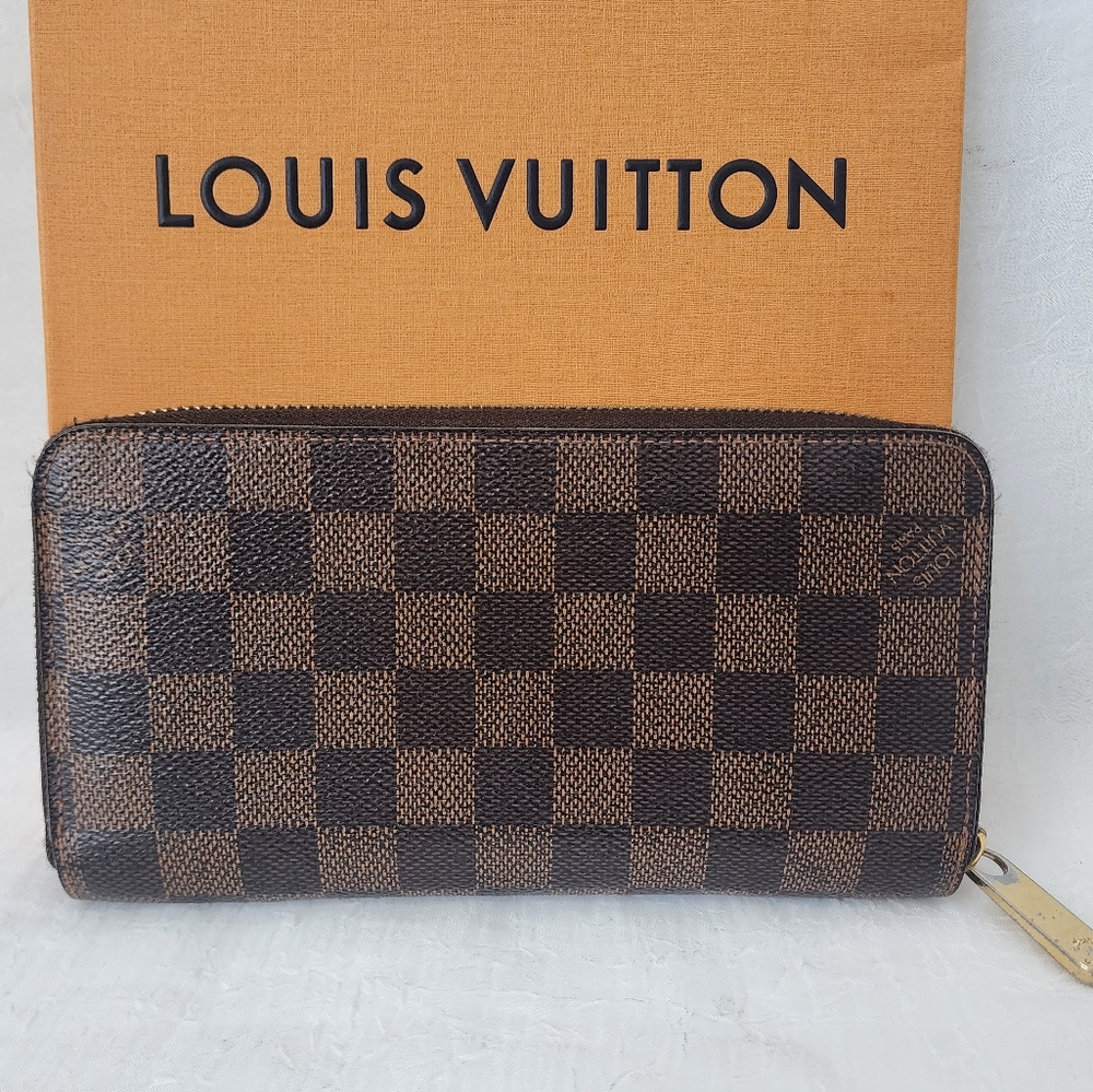 Auth Louis Vuitton Damier Ebene Zipper Wallet